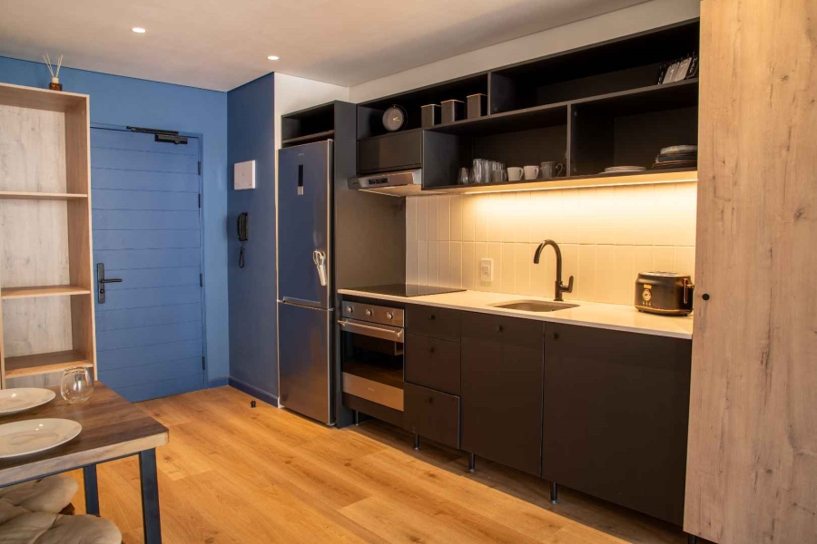 To Let 1 Bedroom Property for Rent in Sea Point Western Cape